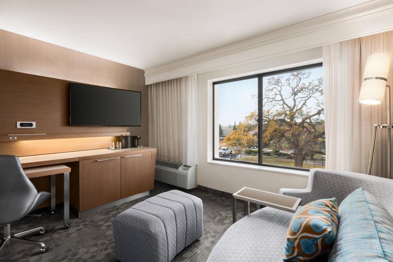 Courtyard By Marriott Roseville Exterior foto